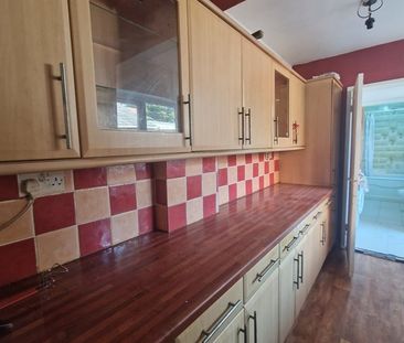 3 Bed Semi-Detached House, Heather Road, B10 - Photo 5