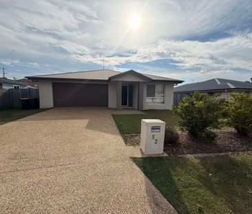 Modern Coastal Living in Beautiful Bargara - Spacious 4-Bedroom Fam... - Photo 5