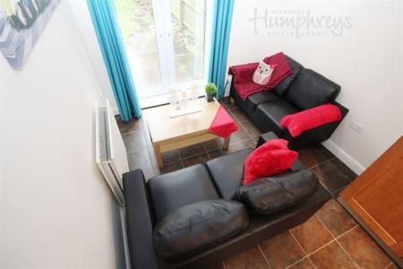 **Beeches Hollow** S2 8am to 8pm Viewings - Photo 2