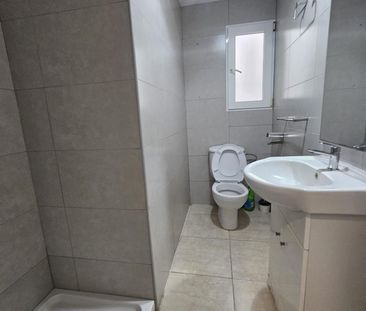 Piso de alquiler en En Corts - Doctor Waksman - Photo 3
