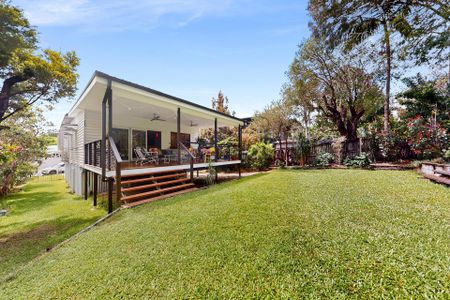 Stunning 3-Bedroom Home with Low Maintenance Garden Take the 3D Virtual Tour - Photo 5