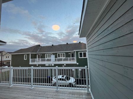 For Lease - 536 Oldenburg Avenue, Stittsville - Munster - Richmond, Ontario - Photo 2