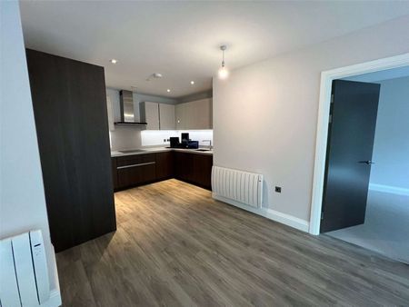 A large, modern two bedroom apartment at the edge of the Pantiles - Photo 5