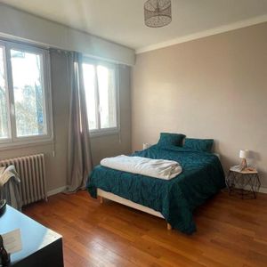 Location Appartement 2 pièces 48m² ST NAZAIRE 44600 - Photo 2