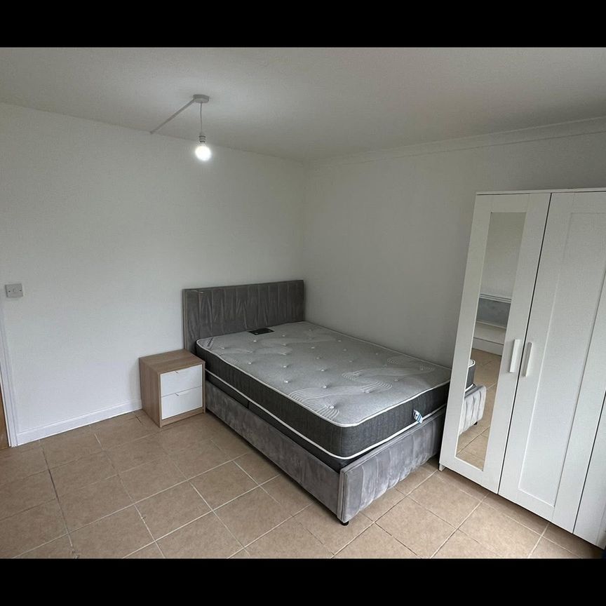 Room in a Shared House, Malting House, E14 - Photo 1