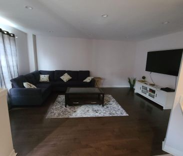 For Lease - 3919 Arvona Place, Mississauga, Ontario - Photo 4