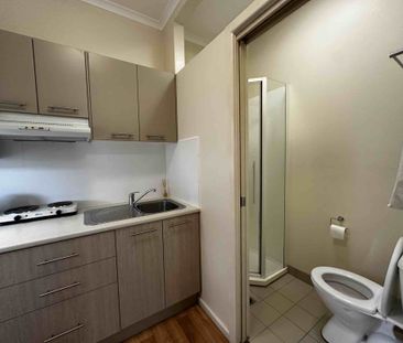 1 BEDROOM BEDSIT - Photo 2