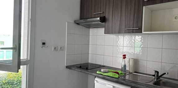 Location Appartement 2 pièces 39m² LORMONT 33310 - Photo 2