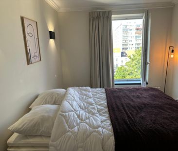 Appartement te huur in Elsene - Photo 3