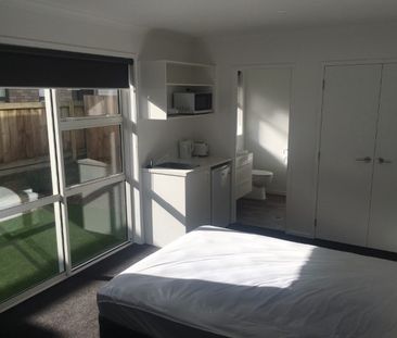 Modern, Fully Furnished Studio – Power & Internet Included! - Photo 1