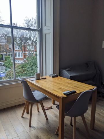 1 Bed Flat, Wolfdene House, SW12 - Photo 2