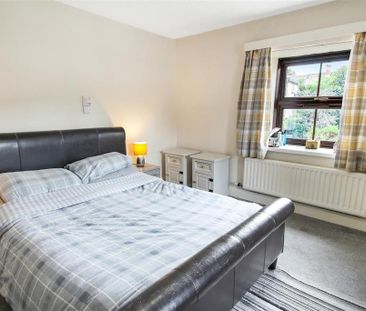 3 bedroom end of terrace house to rent - Photo 6