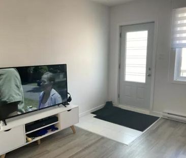 3 1/2 Vieux terrebonne appartement - Photo 2