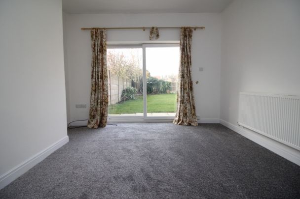 3 Bedroom Semi-Detached House - Photo 1