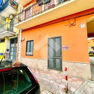 Monolocale in affitto - Photo 2