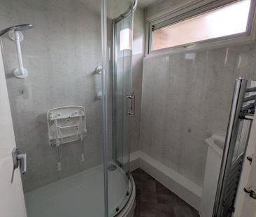 3 bedroom terraced house to rent - Photo 6