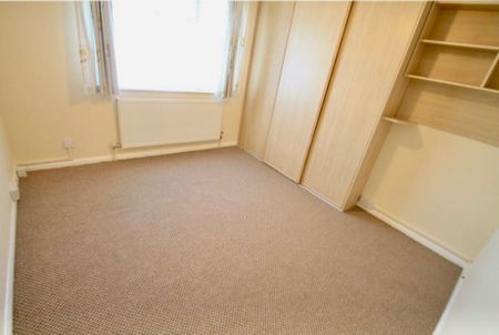 2 Bed Flat, The Larches, LU2 - Photo 2