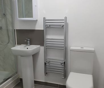 1 Bed Flat, Green Street, E7 - Photo 4