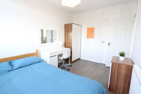 Morant Street – Room 2 - Photo 3