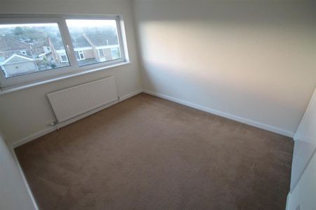 5 bedroom semi-detached house to rent - Photo 5