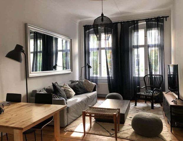 Charming Refurbished 2-Room Apartment with Balcony near Mauerpark, Prenzlauer Berg - Foto 1