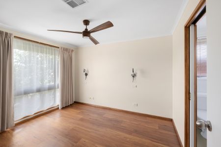 Freshly Updated Three Bedroom Two Bathroom Home In West Albury - Photo 2