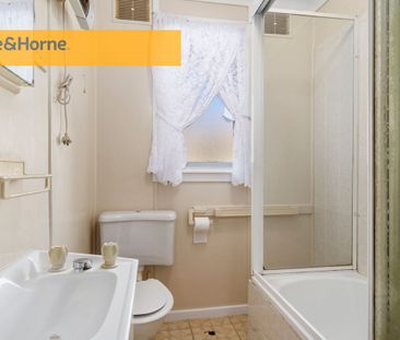 Charming 3 Bedroom Home - Photo 4