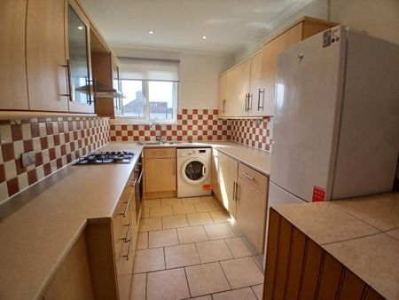 2 bedroom maisonette to rent - Photo 3