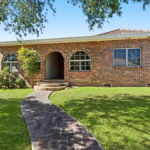 4 Northcote Road, Hornsby NSW 2077 - House For Rent | Domain - Photo 2