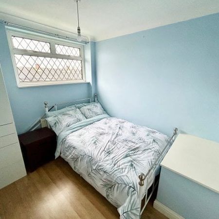 LEE CHAPEL NORTH, BASILDON - Photo 1