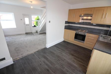 2 bedroom house to rent - Photo 2