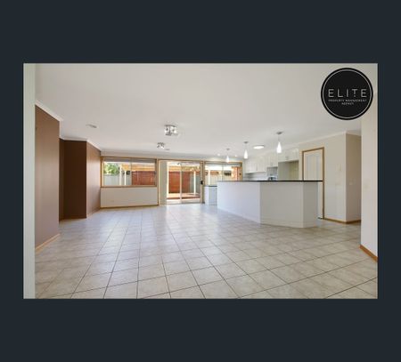 5 Jarrah Court, East Albury, NSW 2640 - Photo 2