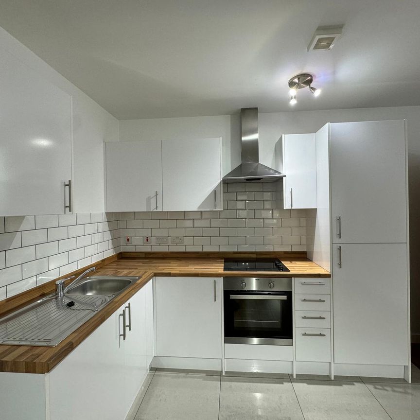 Peterborough - Photo 1