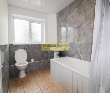 3 bedroom end of terrace house to rent - Photo 5