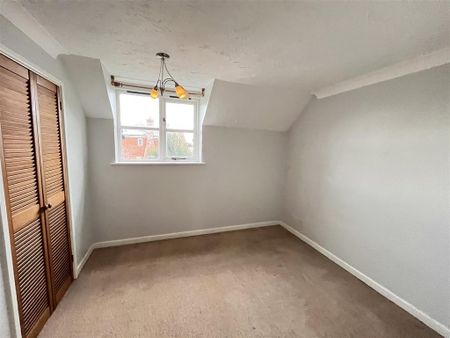 2 bedroom end of terrace house to rent - Photo 4