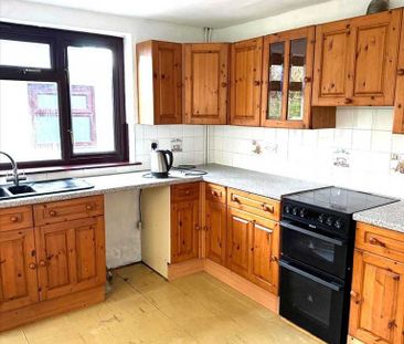 3 bedroom semi-detached house to rent - Photo 6