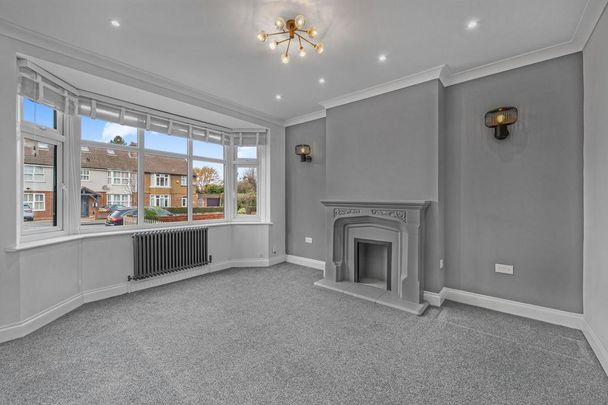 4 bedroom semi-detached house to rent - Photo 1