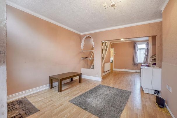 2 bedroom terraced house to rent - Photo 1