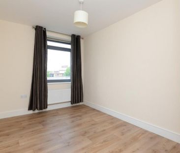2 bedroom semi-detached house to rent - Photo 3