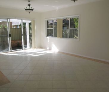 Spacious Villa with Generous Courtyard in Sans Souci - Photo 2