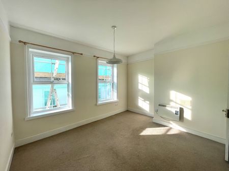 Market Street, Falmouth - Photo 3