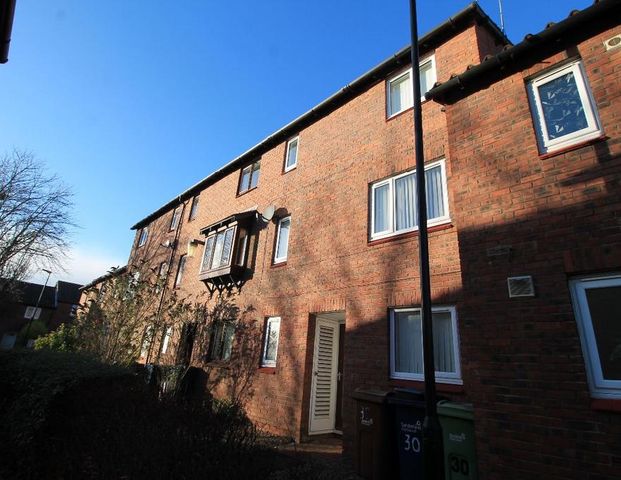 4 bedroom terraced house to rent - Photo 1