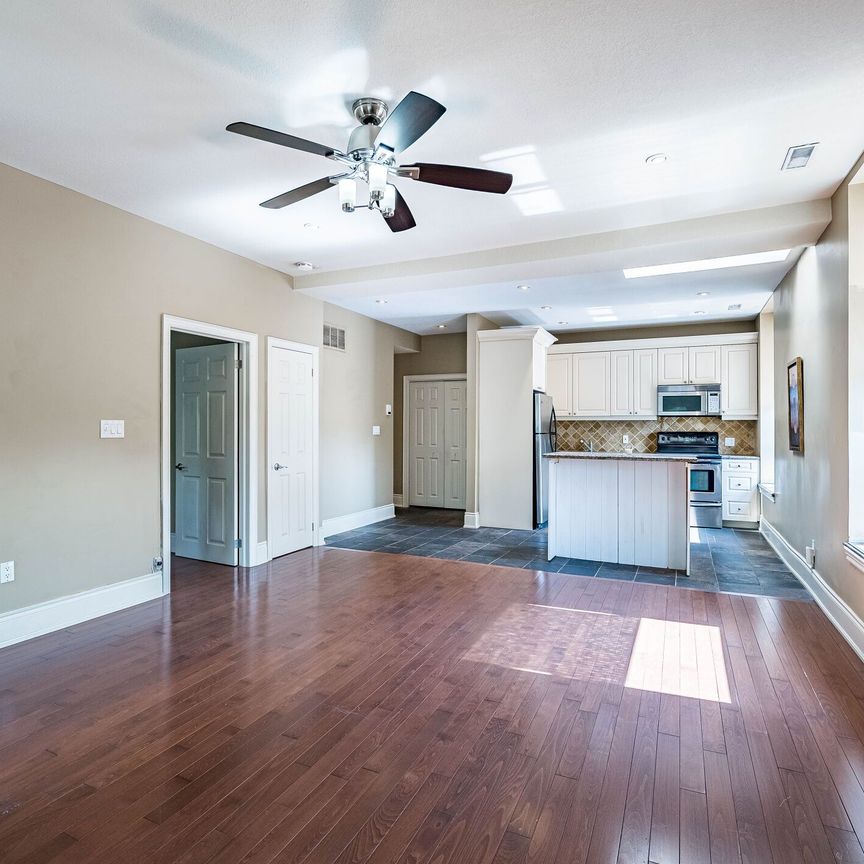 For Lease - 283 King Street Unit# 302, Hamilton, Ontario - Photo 1