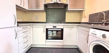 The Pines, Puckle Lane, CT1 3HE, Canterbury - Photo 2