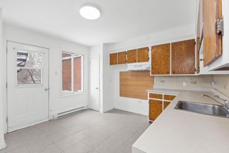 9120 Rue Notre-Dame E., H1L 3N2, Montréal - Photo 3