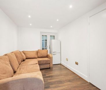 6 bedroom terraced house to rent - Photo 1