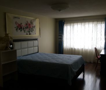 For Lease - 5876 River Grove Avenue, Mississauga, Ontario - Photo 2