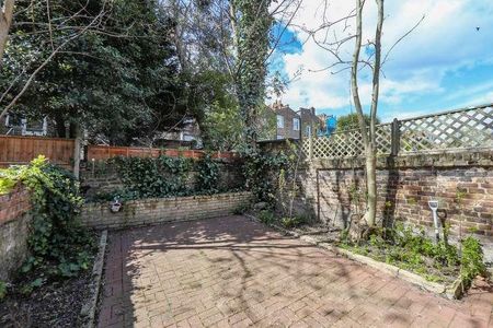 Sussex Way, London, N7 - Photo 4