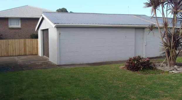 3 Bedroom Home in Waitara - Photo 1