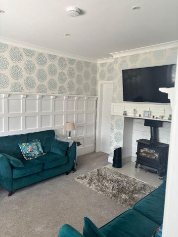 2 bedroom detached bungalow to rent - Photo 2